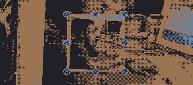 Foto extremadament pixelada de Mati Martiri amb 15 davant un ordinador.